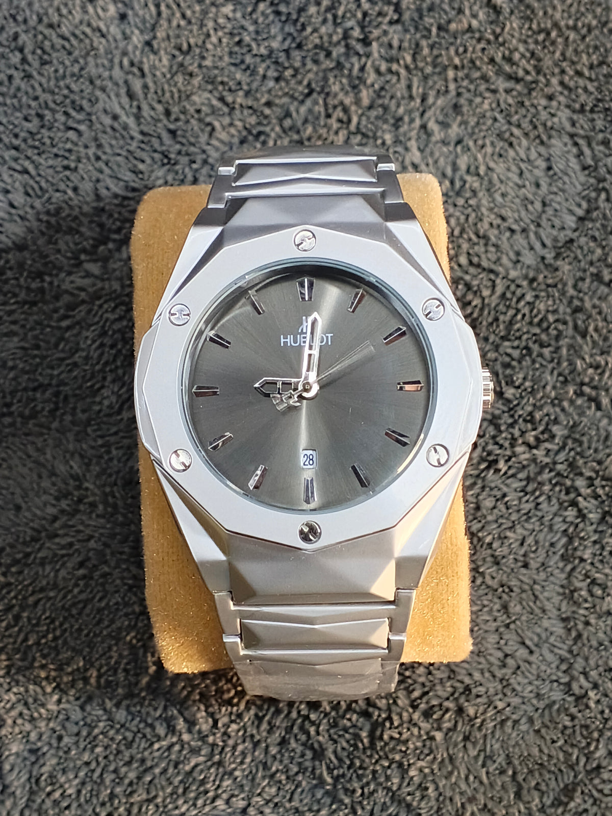 Diamond Cut Transparent Pandolum Watch