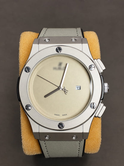 Classic Fusion - Matte Beige Dial & Grey Leather Strap